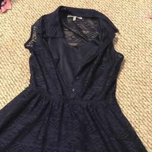 A navel blue dress